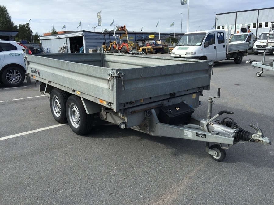 Släpvagn med tipp / Tippbart släp