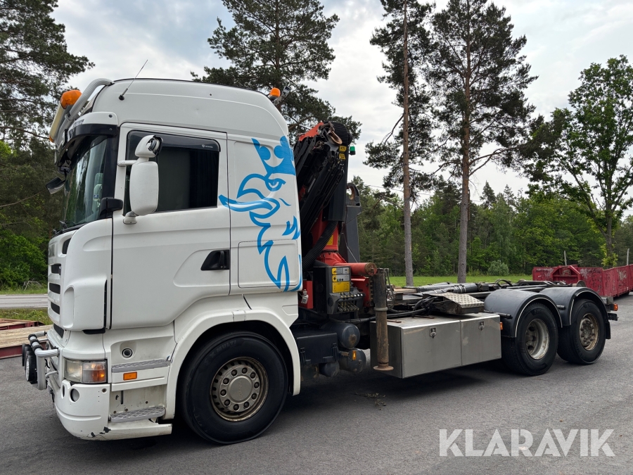 Lastväxlare Scania R440 6X2 med kran