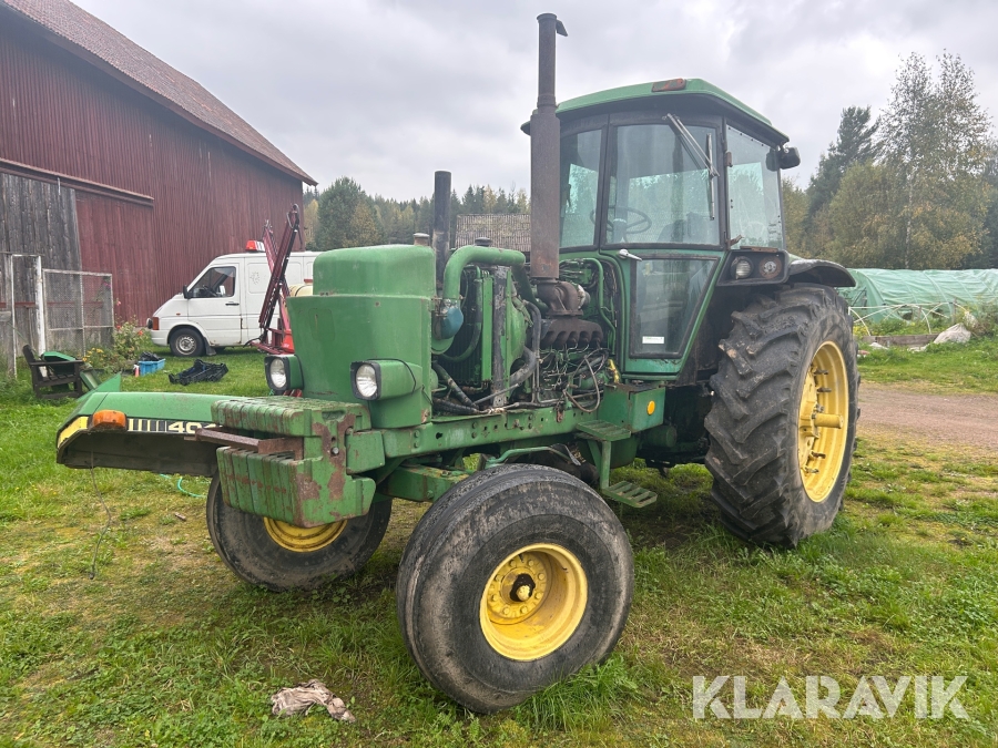 Traktor John Deere 4040