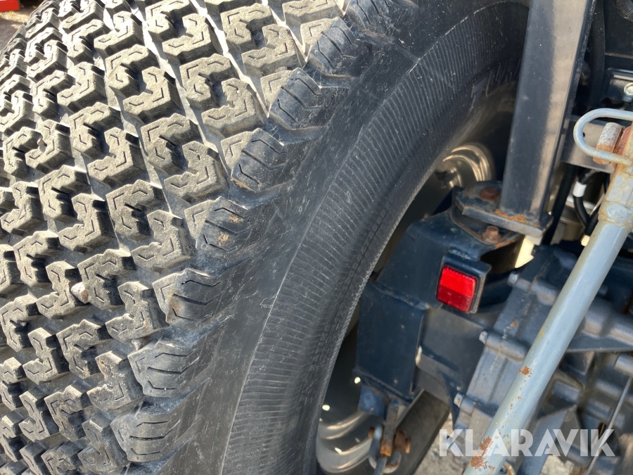 Traktor Massey Ferguson 1765 M