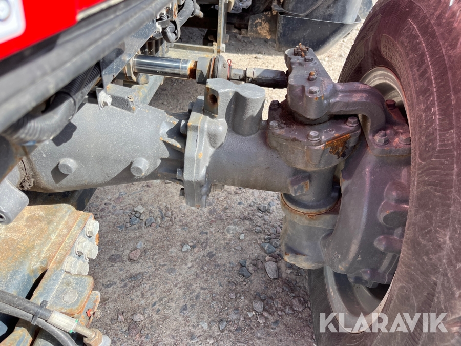 Traktor Massey Ferguson 1765 M