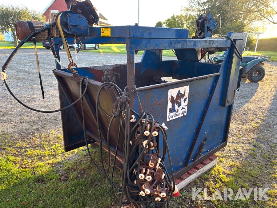 Balupprullare Alfa Laval Agri BR 135C självlastande