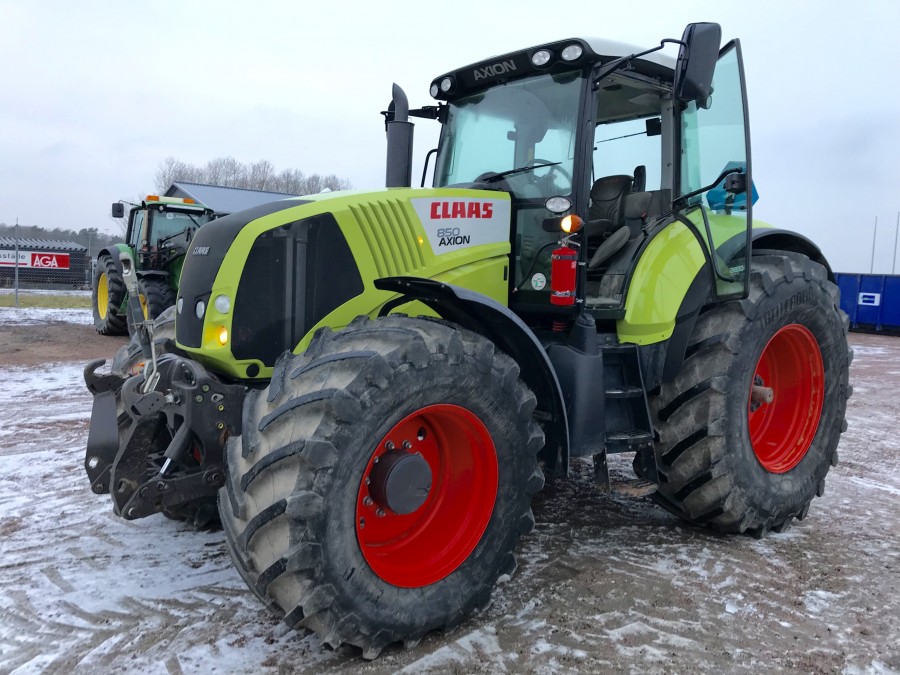 Traktor Claas Axion 850