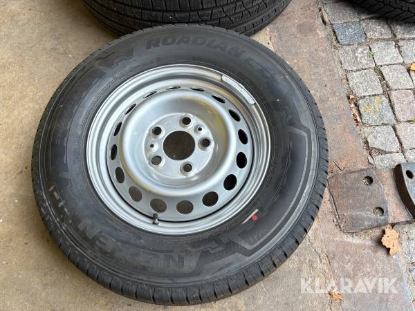 Däck Nexen Roadian 215/75R16C med fälg 16 4st