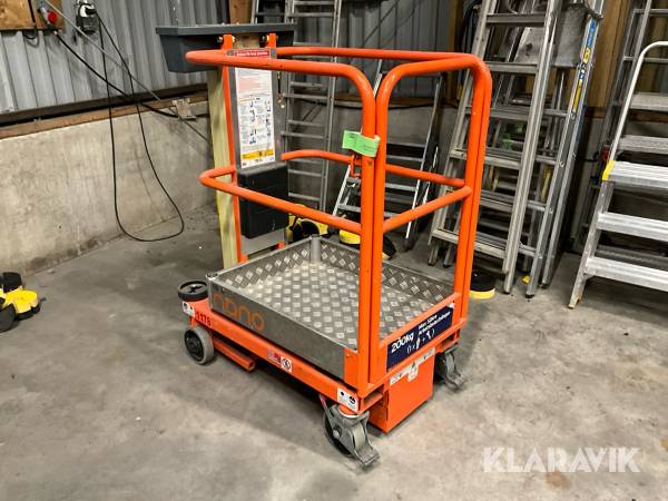 Pusharound lift JLG Nano