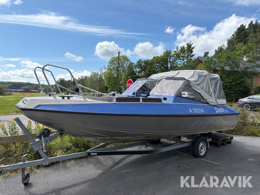 Motorbåt Buster XXL