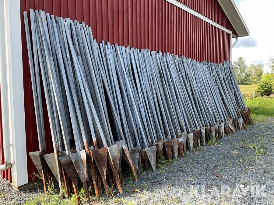 Galvade stolpar 70 st + 225 st