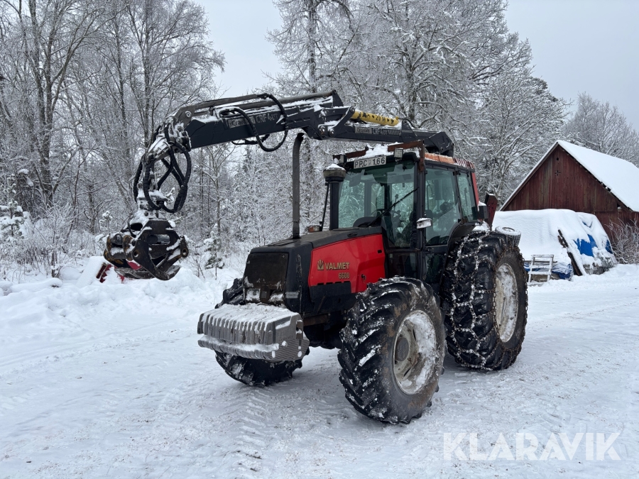 Traktor Valmet 6600 med kran och twintrac