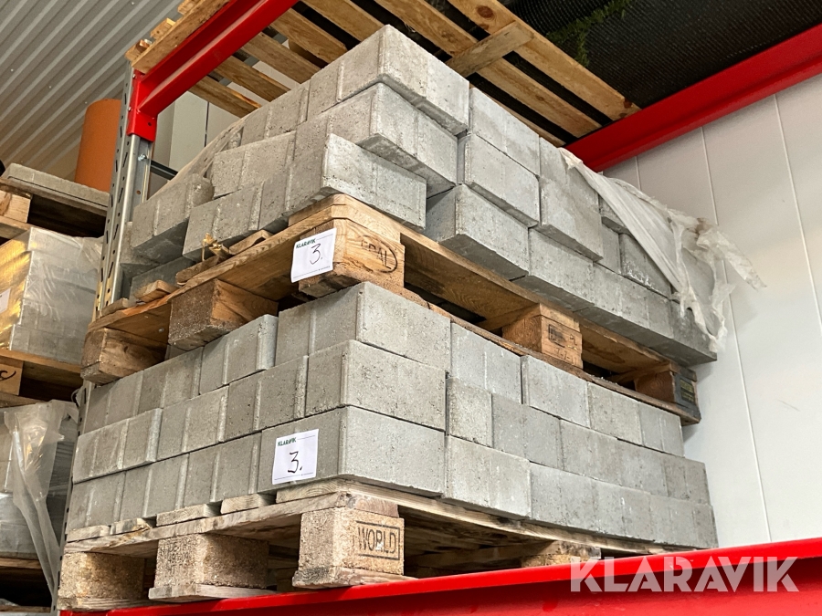 Blandat parti med marksten