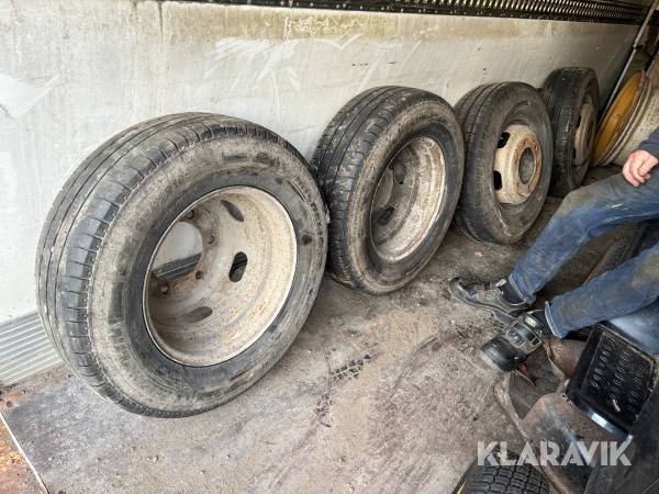 Däck Michelin 215/75R16C 6 st