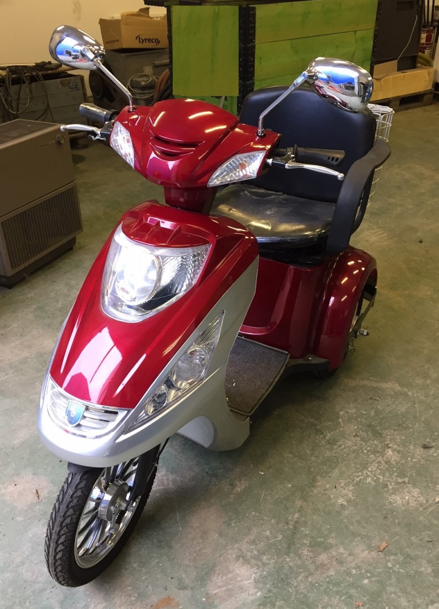 Promenadscooter /Permobil 