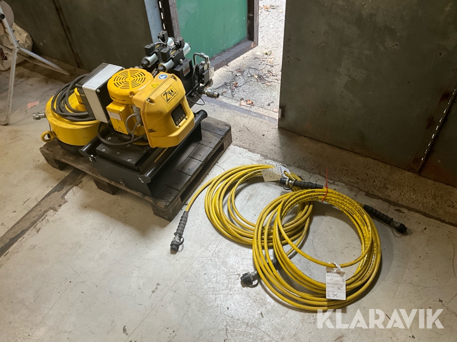 Hydraulaggregat med hydraulpuck Enerpac Z Class E4 400ton