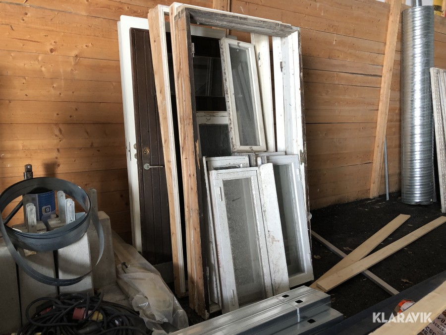 Dörrar / fönster i blandade storlekar