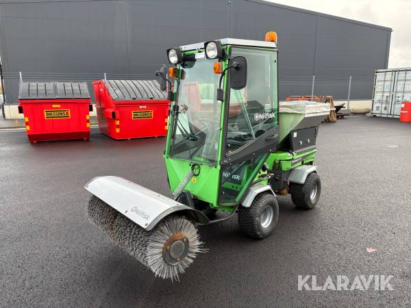 Redskapsbärare Nilfisk Park Ranger 2150 Med borste och Sandspridare