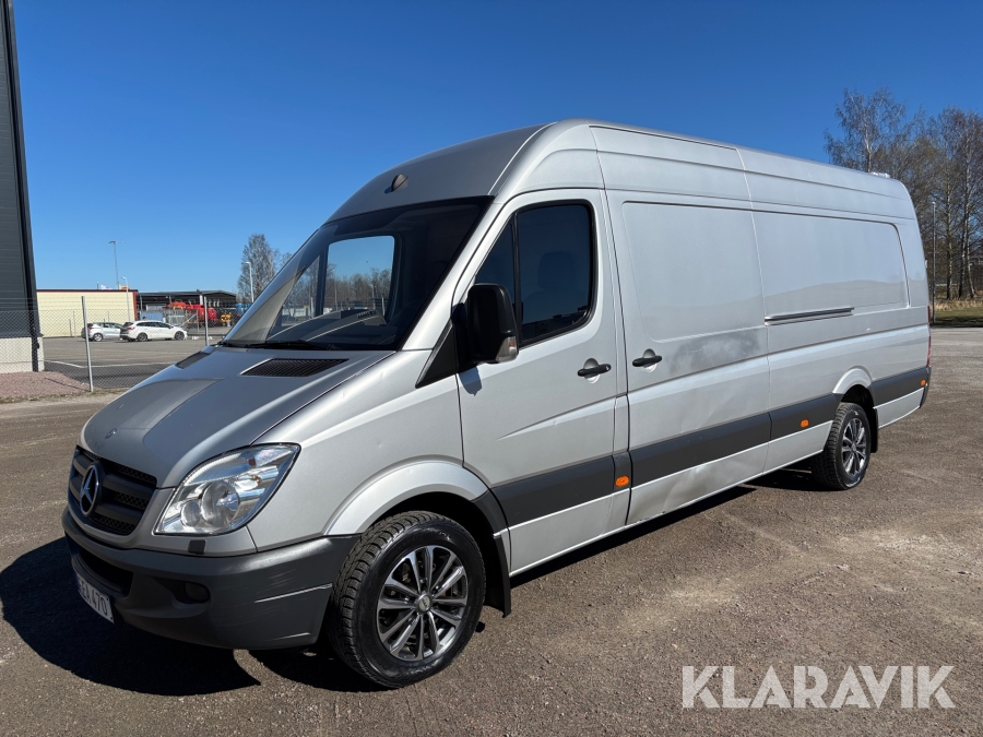 Skåpbil Mercedes-Benz Sprinter 318 CDI med dubbeldörr och verkstadsinredning