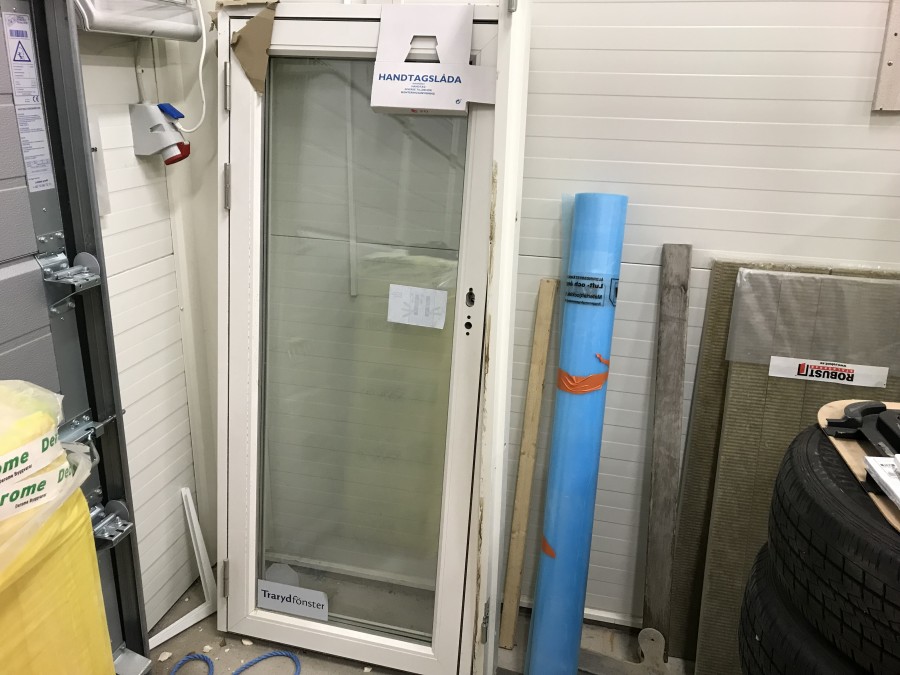 Glasdörr balkong 8x18 (oanvänd)