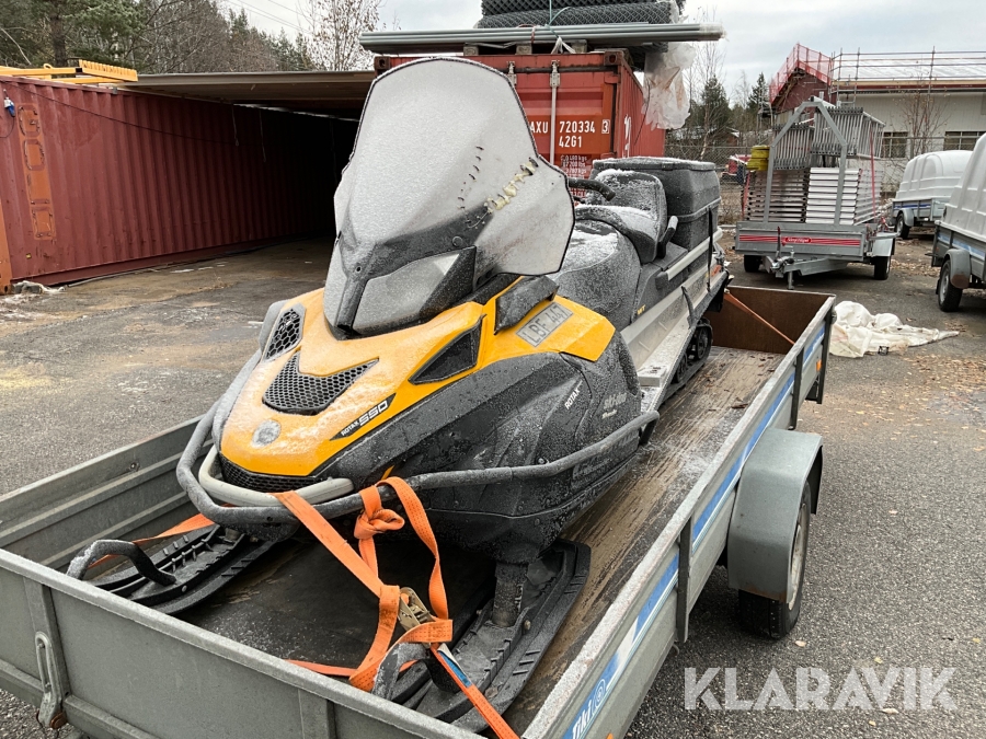 Snöskoter Ski-Doo Scandic WT 550