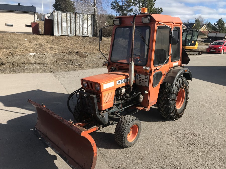 Parktraktor (Kubota L185 TP)
