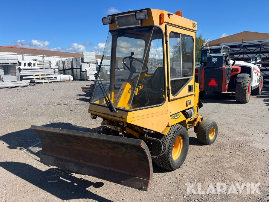 Redskapsbärare Howard Turf Blazer 727 Diesel 4x4