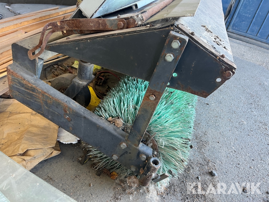 Redskapsbärare Howard Turf Blazer 727 Diesel 4x4