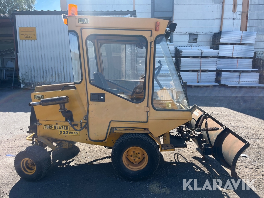 Redskapsbärare Howard Turf Blazer 727 Diesel 4x4