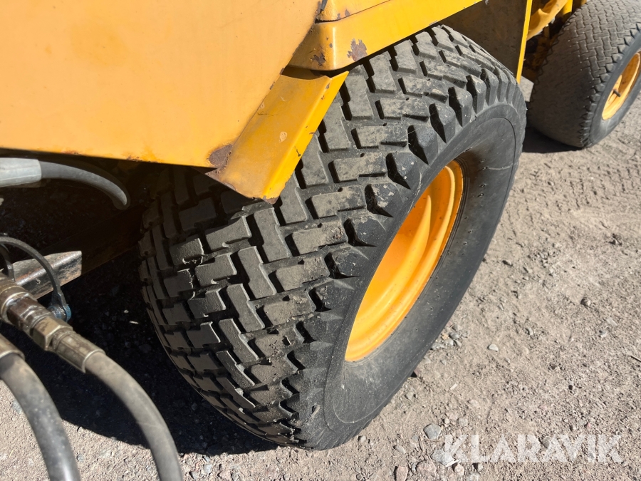 Redskapsbärare Howard Turf Blazer 727 Diesel 4x4