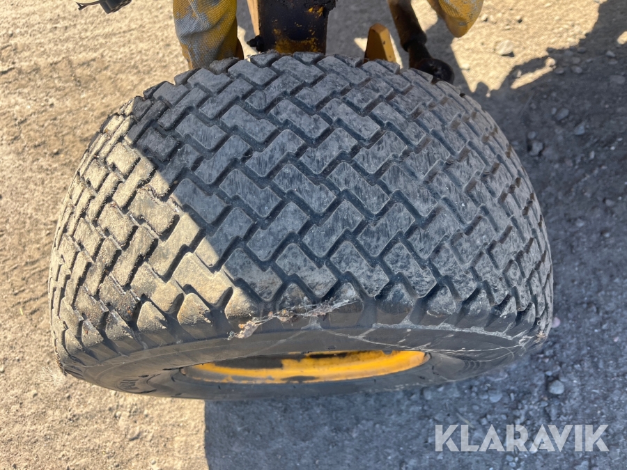 Redskapsbärare Howard Turf Blazer 727 Diesel 4x4