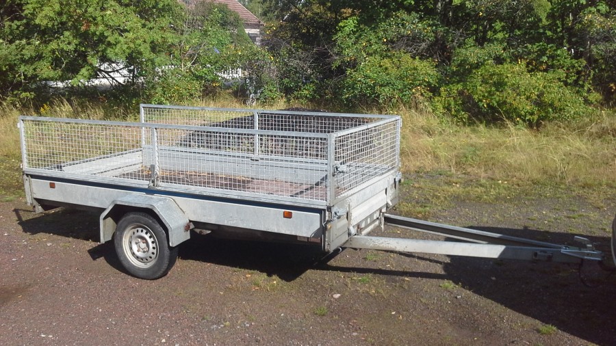 SLÄPKÄRRA BESIKTIGAD