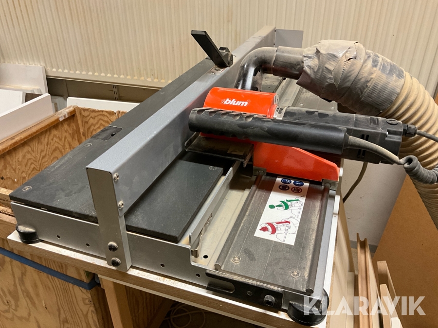 Fräsmaskin Blum för lådbottnar