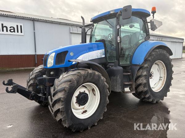 Traktor New Holland TS135A