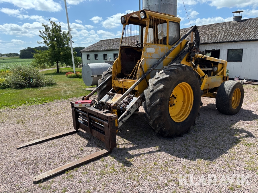 Baklastare Volvo BM LM 218 TD - Med hydrauliska gafflar