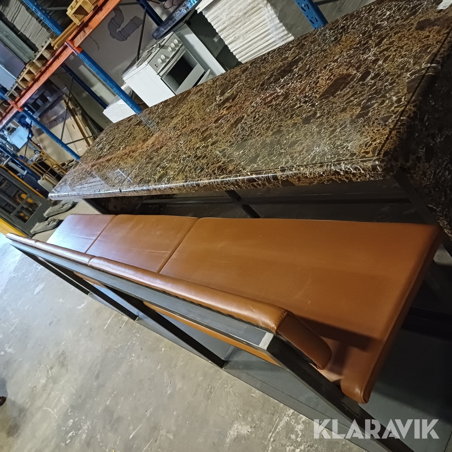 Marmorbord med bänk