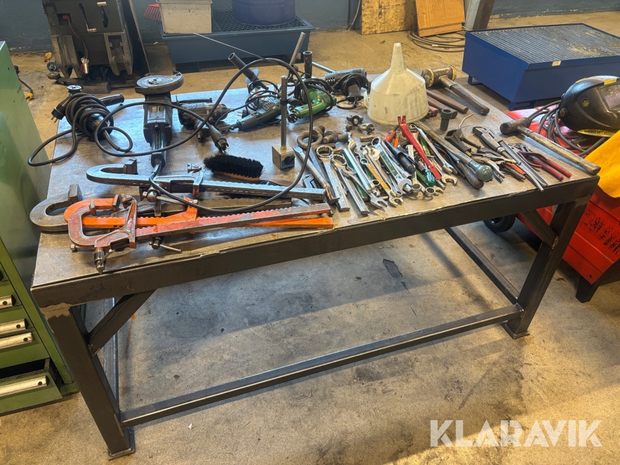 Blandade verktyg och bord