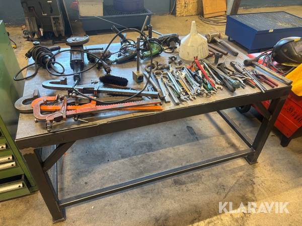 Blandade verktyg och bord