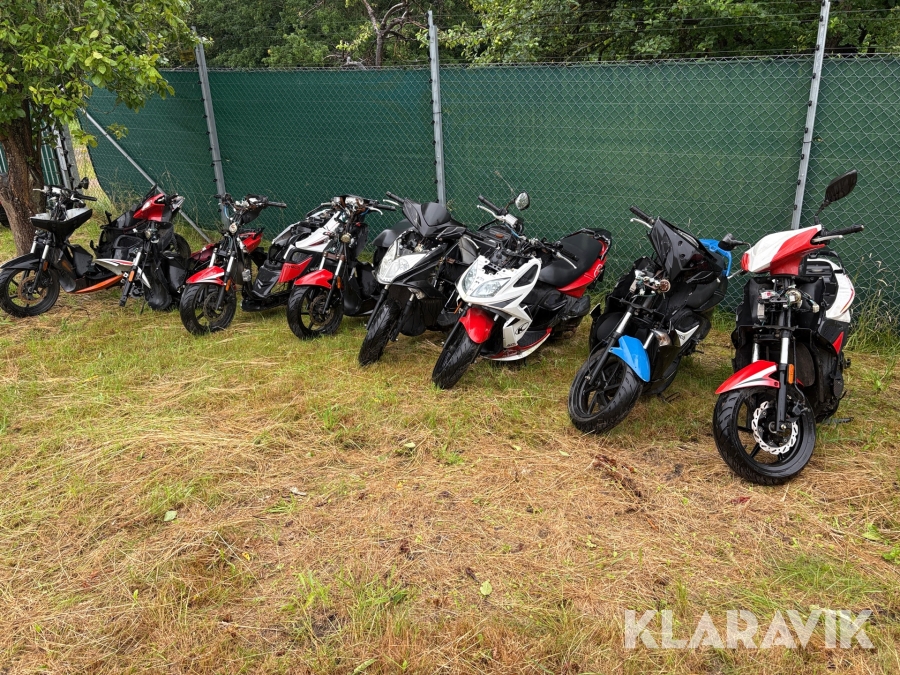 Parti med blandade mopeder Kymco reservsdelsobjekt