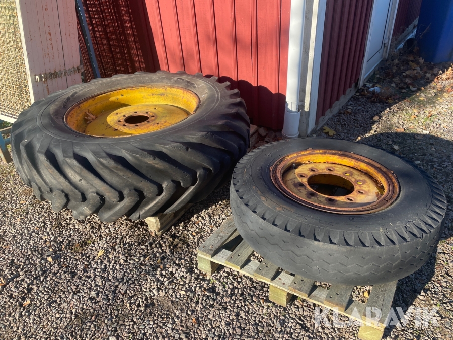 Däck Goodyear 16.9-30 & 9.00-20 2st 