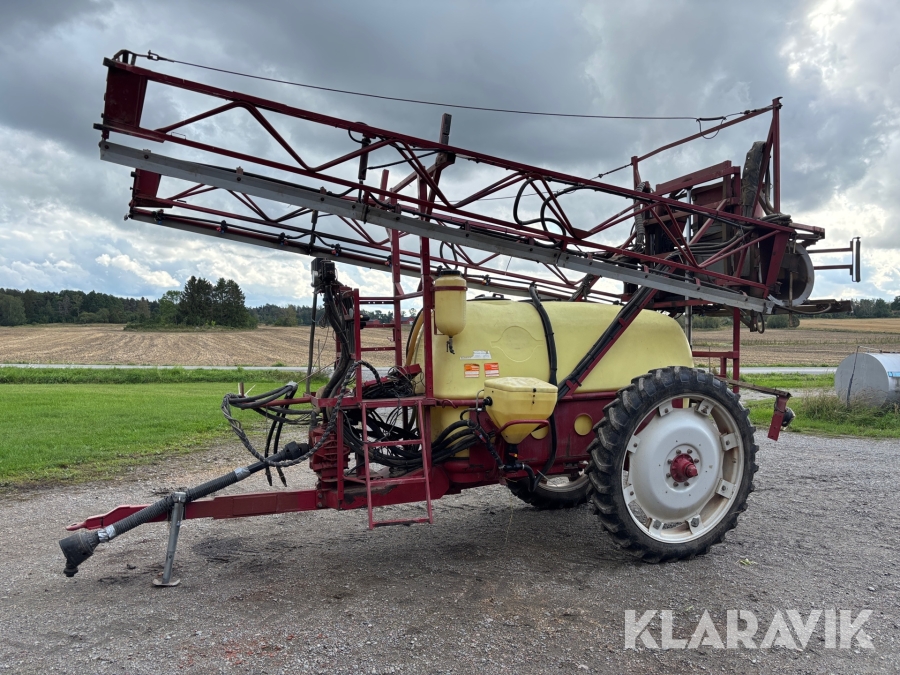 Växtskyddsspruta Hardi TA2400 med 12m Spridarramp