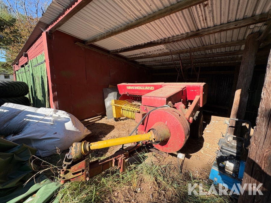 Småbalspress New Holland 286