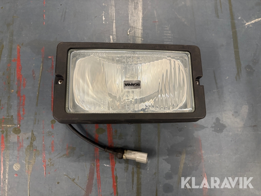 Lyckta till solskydd Scania