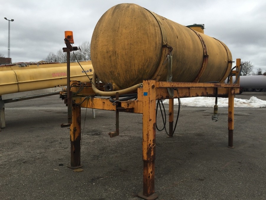 Vattentank m hydrauliskt lastsystem (9000L)