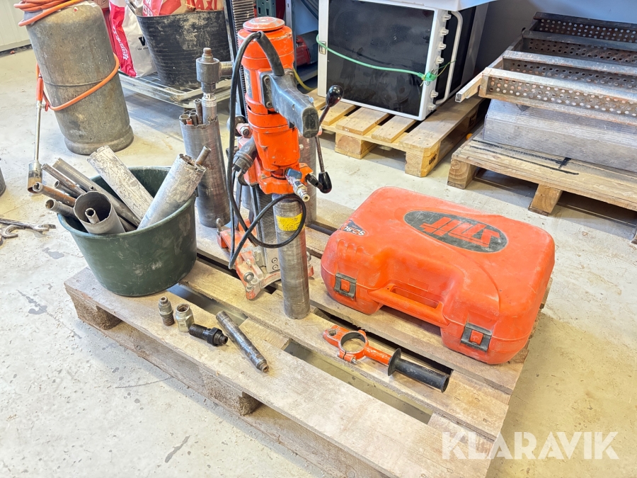 Handhållen kärnborrmaskin Spit SD 80 stativ och kärnborrar