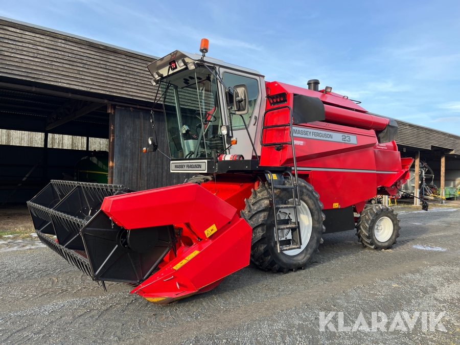 Skördetröska Massey Ferguson 23