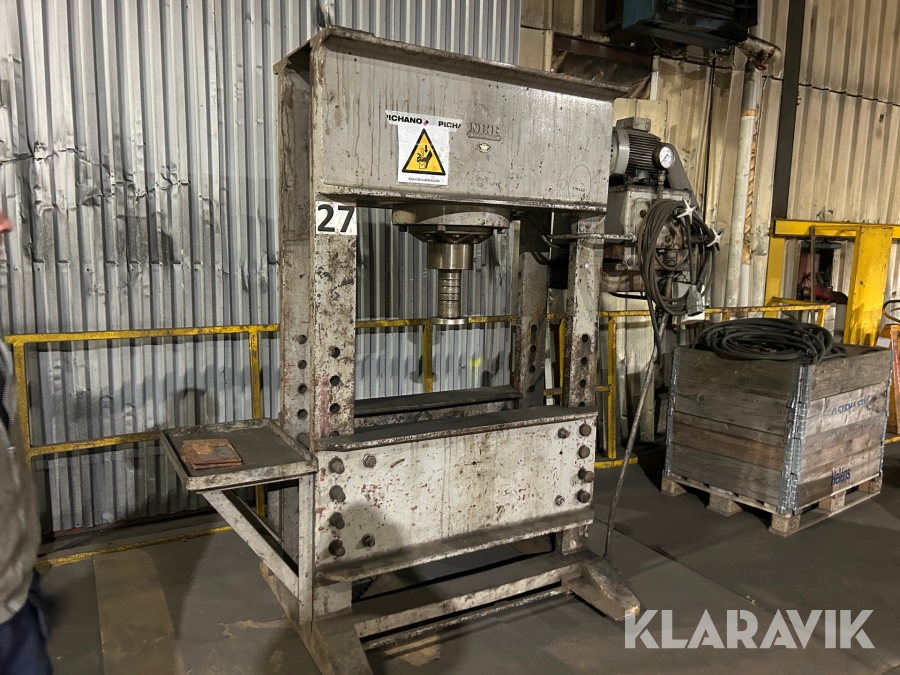 Verkstadspress Nike P3 200 TON