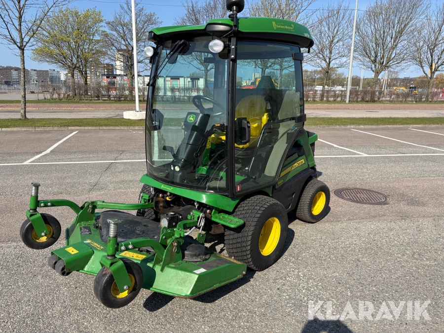 Åkgräsklippare John Deere 1585 Terraincut 4WD med klippdäck, plog & sandspridare