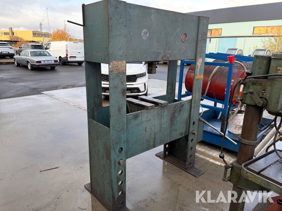 Hydraulpress 100 ton