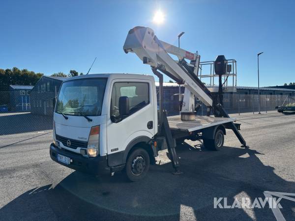 Bilskylift Nissan Cabstar 35.13