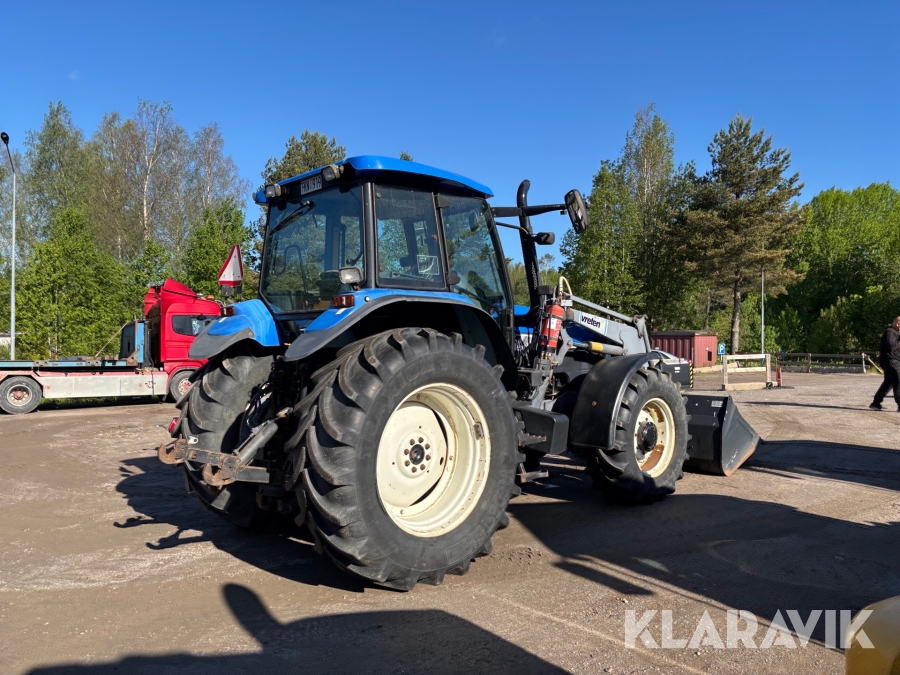 Traktor New Holland TM120