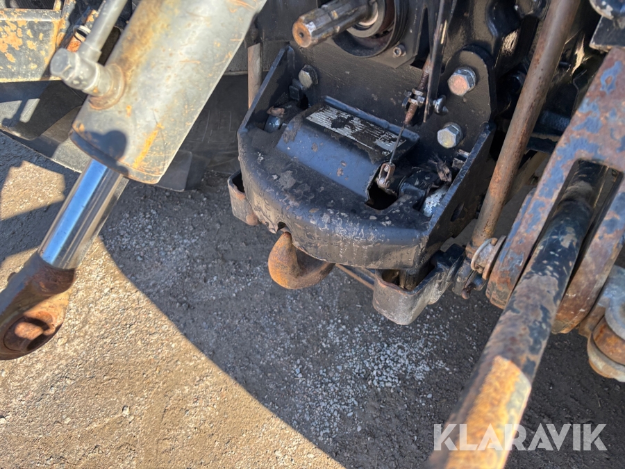 Traktor New Holland TM120