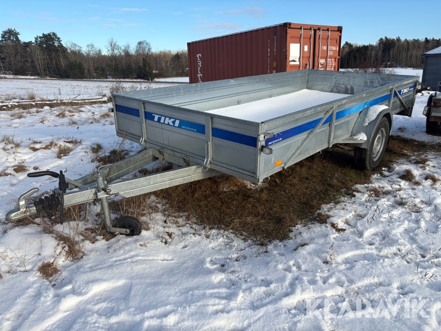 Personbilssläp Tiki med tipp