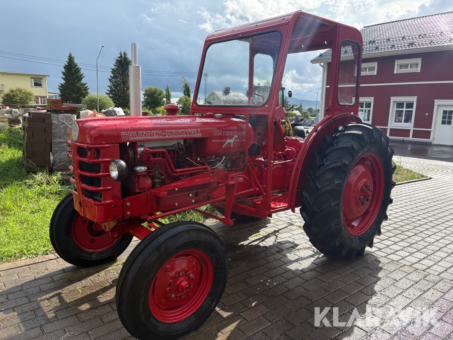 Traktor Bolinder-Munktell 425 terrier